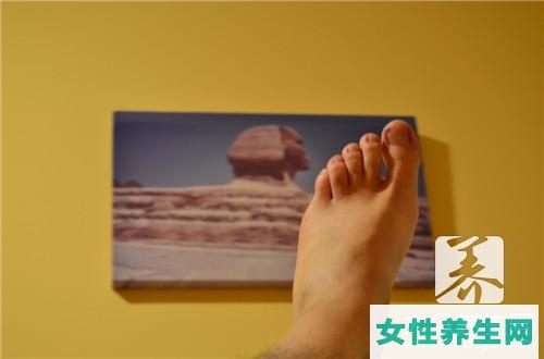盐水能泡脚吗?