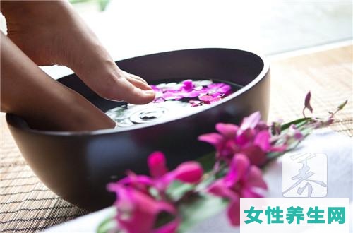 泡脚水太烫