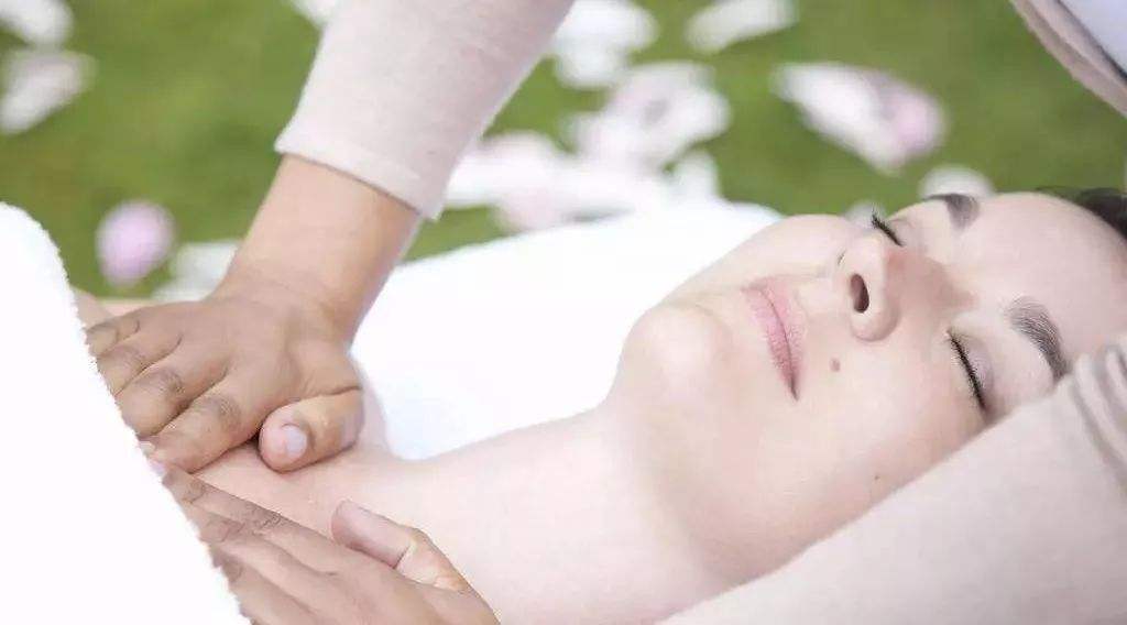 胸部按摩好吗